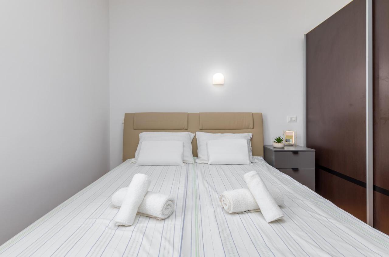 Apartment Augusto - Sea View Pula Exterior photo